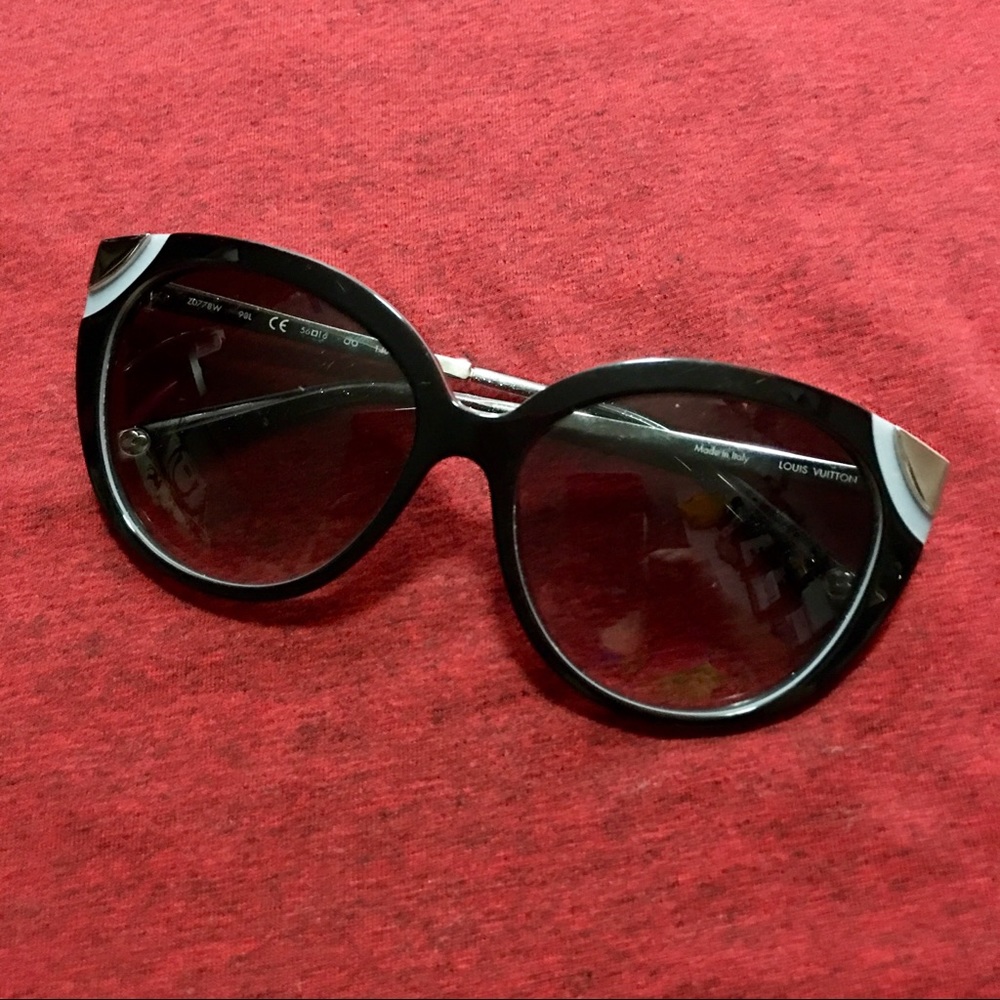 🌸 Authentic LV Cat Eyes Sunglasses 🌸
